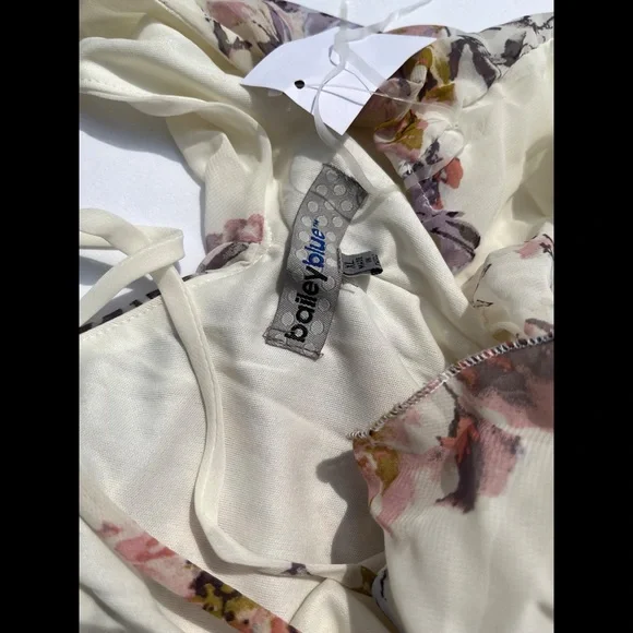 Floral Halter Dress - Picture 5 of 8